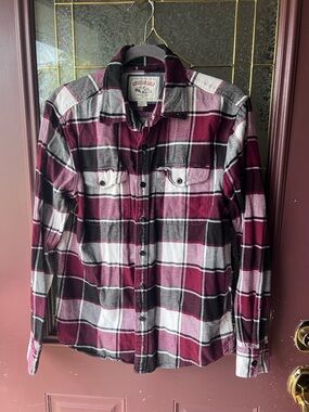American Eagle Maroon Black White Plaid Shirt Label View